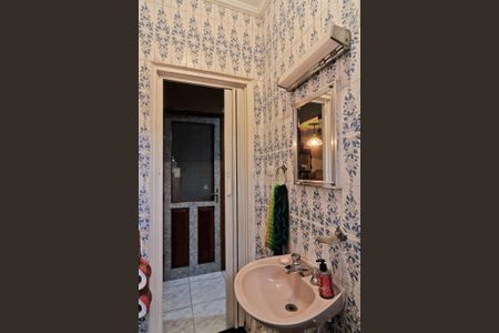 Casa à venda com 176m², 3 quartos e 3 vagasLavabo