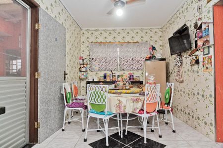 Casa à venda com 176m², 3 quartos e 3 vagasCozinha