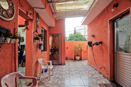 Casa à venda com 176m², 3 quartos e 3 vagasÁrea externa