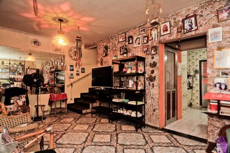 Casa à venda com 176m², 3 quartos e 3 vagasSala