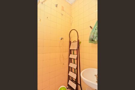 Casa à venda com 176m², 3 quartos e 3 vagasBanheiro de Serviço