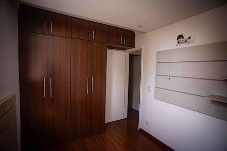 Apartamento à venda com 130m², 4 quartos e 2 vagasQuarto 2