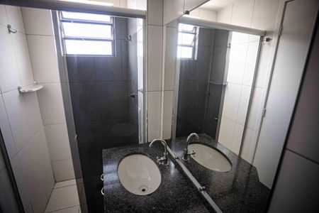 Apartamento à venda com 130m², 4 quartos e 2 vagasBanheiro da Suíte