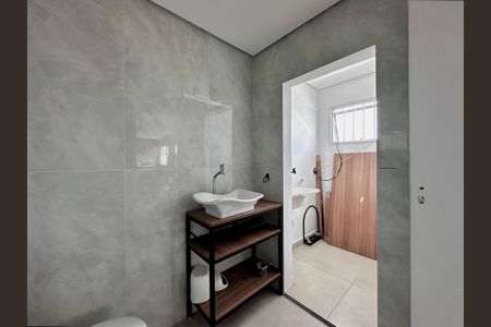 Studio para alugar com 30m², 0 quarto e sem vaga Studio para alugar com 30m², 0 quarto e sem vagaBanheiro