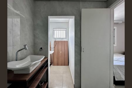 Studio para alugar com 30m², 0 quarto e sem vaga Studio para alugar com 30m², 0 quarto e sem vagaBanheiro