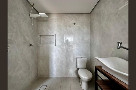 Studio para alugar com 30m², 0 quarto e sem vaga Studio para alugar com 30m², 0 quarto e sem vagaBanheiro