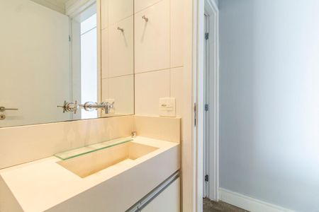 Apartamento à venda com 70m², 1 quarto e 2 vagasBanheiro Social