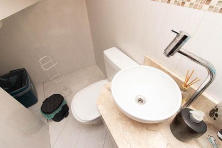 Casa de condomínio à venda com 79m², 2 quartos e 2 vagasLavabo