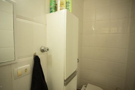 Casa à venda com 360m², 4 quartos e 3 vagas Casa à venda com 360m², 4 quartos e 3 vagasBanheiro do Quarto de Funcionário