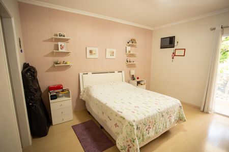 Casa à venda com 360m², 4 quartos e 3 vagas Casa à venda com 360m², 4 quartos e 3 vagasSuíte 3