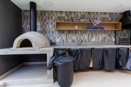 Apartamento para alugar com 39m², 2 quartos e sem vagaÁrea comum - Churrasqueira