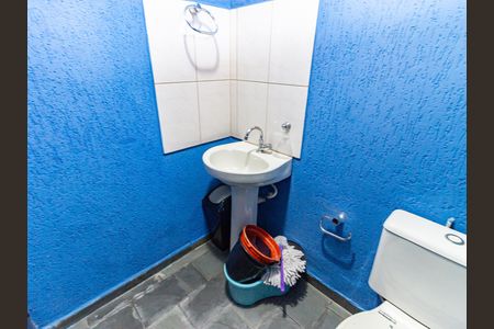 Casa à venda com 200m², 3 quartos e 4 vagasBanheiro de serviço