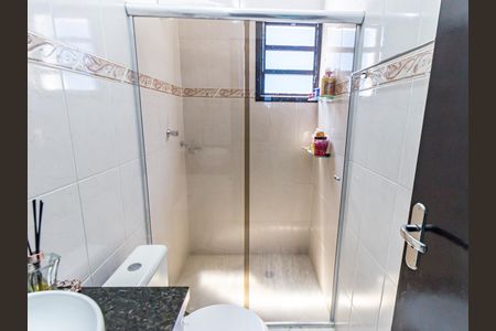 Casa à venda com 200m², 3 quartos e 4 vagasBanheiro da Suíte 1