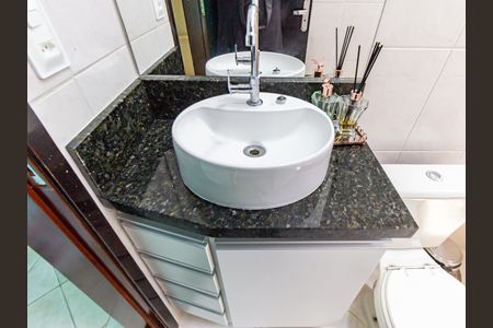 Casa à venda com 200m², 3 quartos e 4 vagasBanheiro da Suíte 1