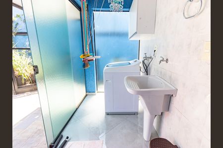 Casa à venda com 200m², 3 quartos e 4 vagasÁrea de Serviço