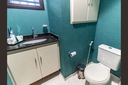 Casa à venda com 200m², 3 quartos e 4 vagasLavabo