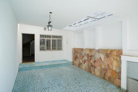 Casa à venda com 115m², 2 quartos e 1 vagaGaragem