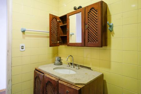 Casa à venda com 115m², 2 quartos e 1 vagaBanheiro