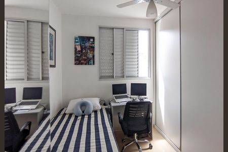 Apartamento à venda com 90m², 3 quartos e 2 vagasQuarto 3