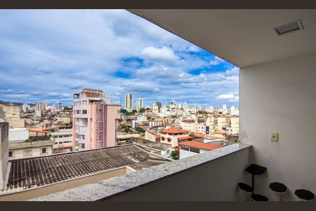 Apartamento à venda com 90m², 3 quartos e 2 vagasVaranda