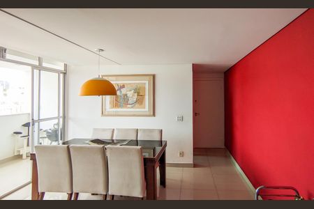 Apartamento à venda com 90m², 3 quartos e 2 vagasSala