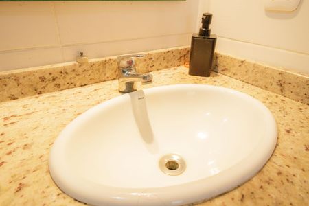 Apartamento à venda com 57m², 2 quartos e 1 vagaBanheiro Social