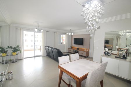 Apartamento à venda com 115m², 3 quartos e 2 vagasSala