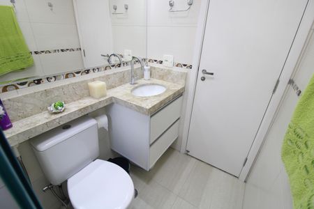 Apartamento à venda com 115m², 3 quartos e 2 vagasBanheiro 