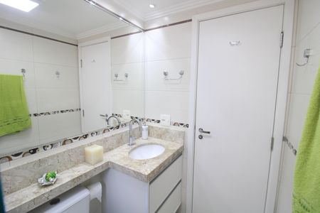Apartamento à venda com 115m², 3 quartos e 2 vagasBanheiro 