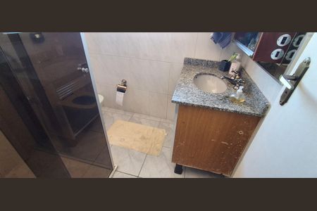 Casa à venda com 241m², 3 quartos e 5 vagasBanheiro Social 