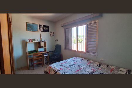 Casa à venda com 241m², 3 quartos e 5 vagasQuarto 2