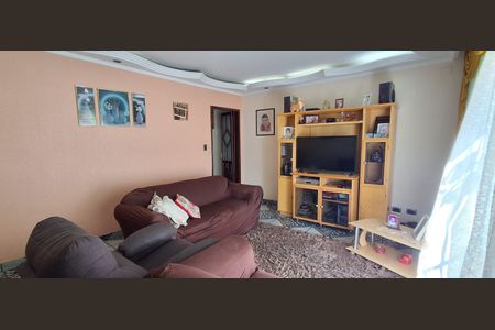 Casa à venda com 241m², 3 quartos e 5 vagasSala