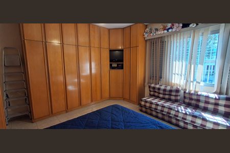 Casa à venda com 241m², 3 quartos e 5 vagasSuíte 