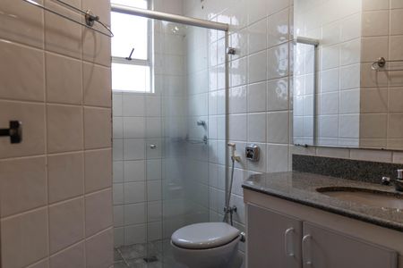 Apartamento à venda com 195m², 4 quartos e 2 vagas Apartamento à venda com 195m², 4 quartos e 2 vagasBanheiro Social