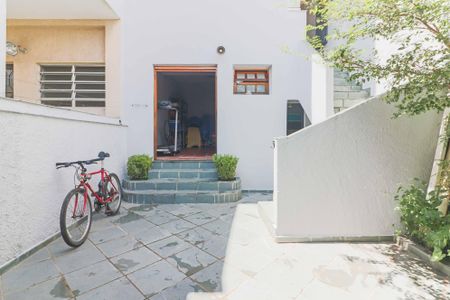 Casa à venda com 130m², 3 quartos e 2 vagasQuintal