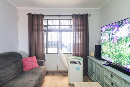 Casa à venda com 130m², 3 quartos e 2 vagasSala