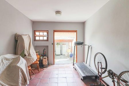 Casa à venda com 130m², 3 quartos e 2 vagasQuarto Lavanderia