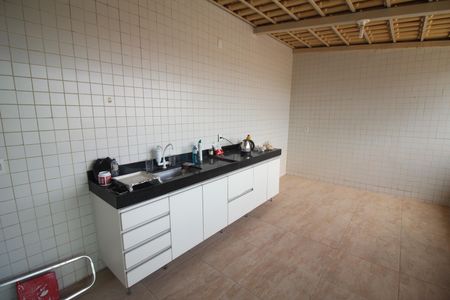 Apartamento à venda com 116m², 2 quartos e 1 vagaCozinha e Área de Serviço