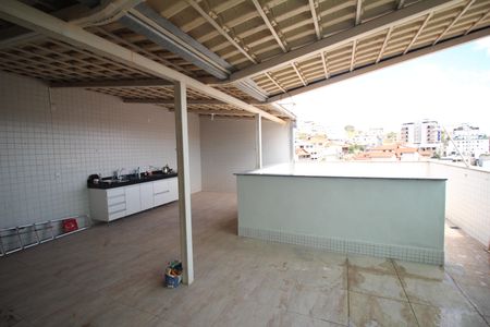 Apartamento à venda com 116m², 2 quartos e 1 vagaCozinha e Área de Serviço