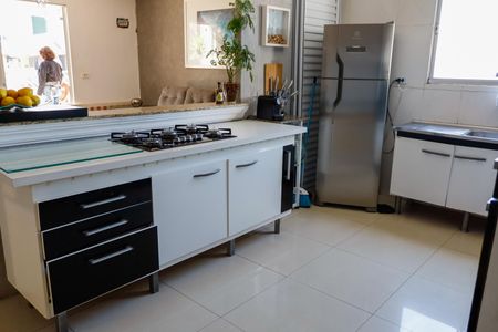Casa à venda com 290m², 5 quartos e 2 vagasCozinha 2