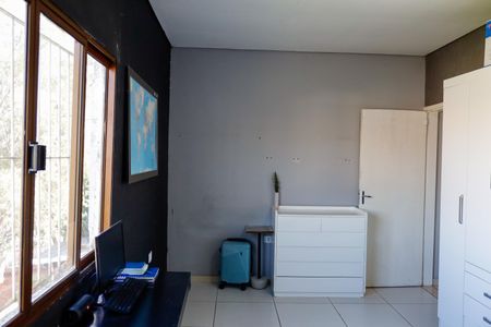 Casa à venda com 290m², 5 quartos e 2 vagasQuarto 4