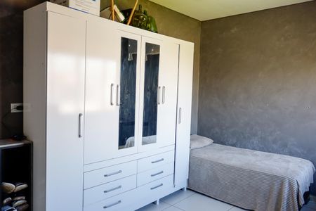 Casa à venda com 290m², 5 quartos e 2 vagasQuarto 4