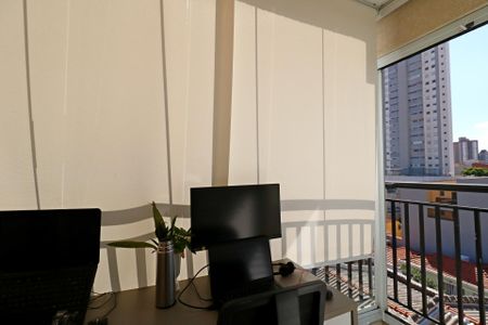 Apartamento à venda com 60m², 2 quartos e 2 vagasVaranda da Suíte