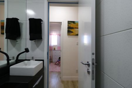 Apartamento à venda com 60m², 2 quartos e 2 vagasBanheiro Social