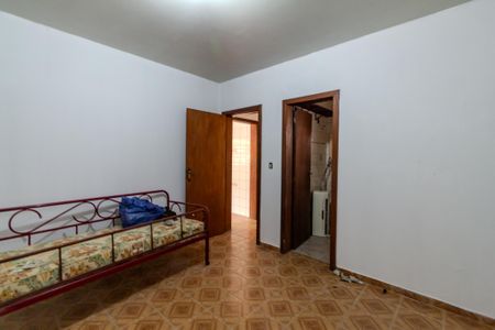 Casa à venda com 250m², 3 quartos e 4 vagas Casa à venda com 250m², 3 quartos e 4 vagasSuíte