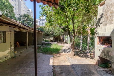 Casa à venda com 250m², 3 quartos e 4 vagas Casa à venda com 250m², 3 quartos e 4 vagasQuintal
