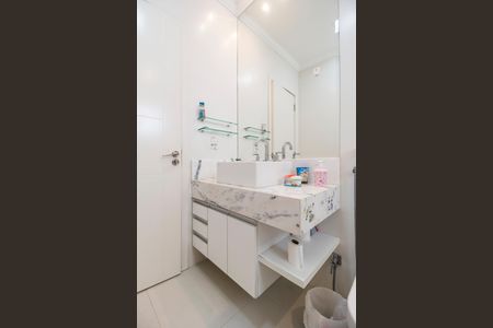 Casa de condomínio para alugar com 672m², 5 quartos e 6 vagasBanheiro da Suíte 2