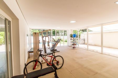 Casa de condomínio para alugar com 672m², 5 quartos e 6 vagasAcademia