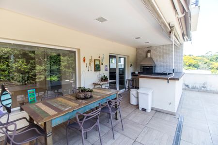 Casa de condomínio para alugar com 672m², 5 quartos e 6 vagasÁrea gourmet