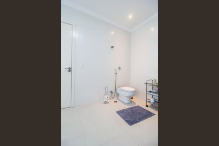 Casa de condomínio para alugar com 672m², 5 quartos e 6 vagasBanheiro da Suíte 1